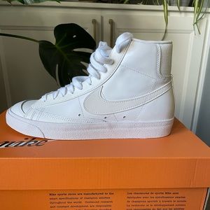 Brand new all white blazer mid ‘77 womens nikes